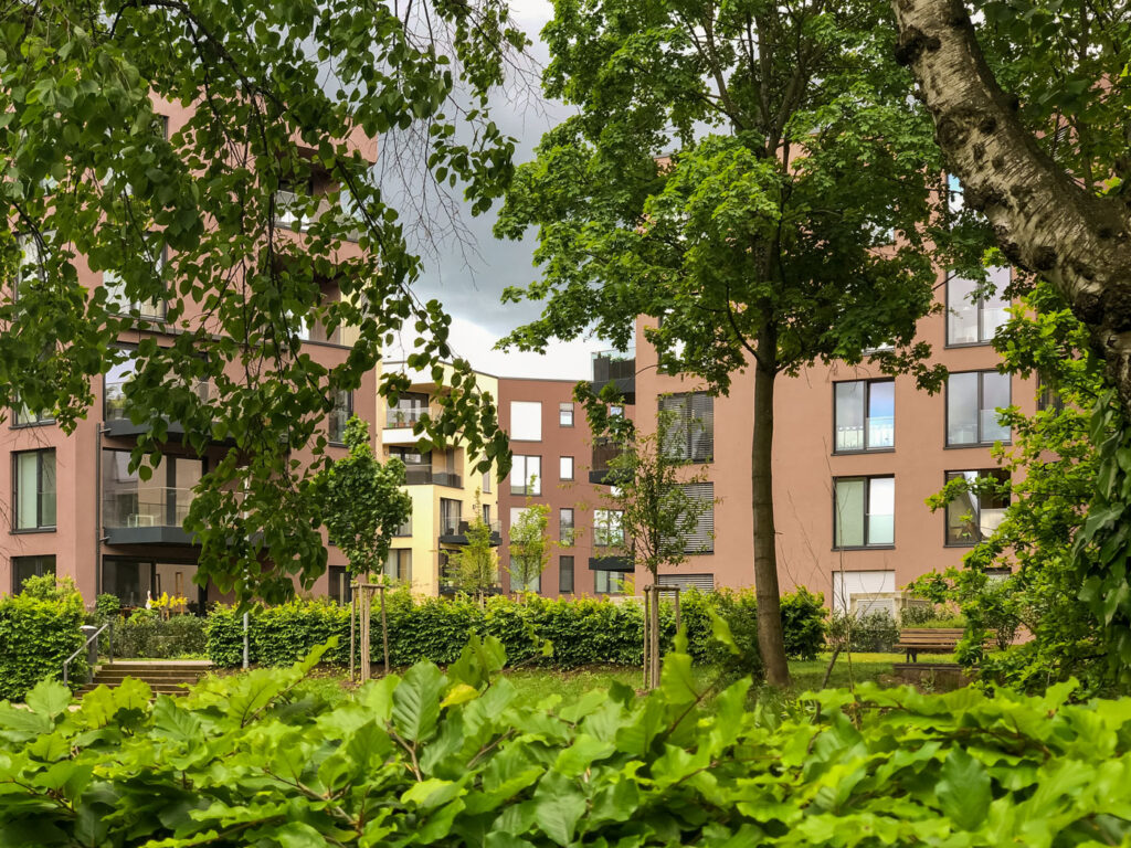 Oberes Albgrün Ettlingen Blick durchs Grün